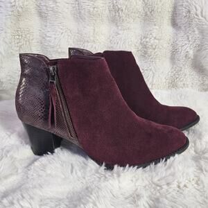 NwoT Vionic Anne Ankle Boots Suede Comfort Snakeskin Embossed Women Sz 12 Maroon